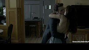 hannah ware bares her sexy boss body topless